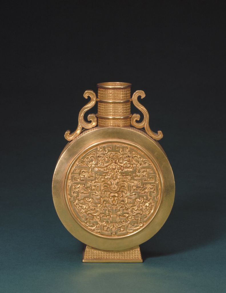 图片[1]-Gold carved flat pot with Kui dragon pattern-China Archive